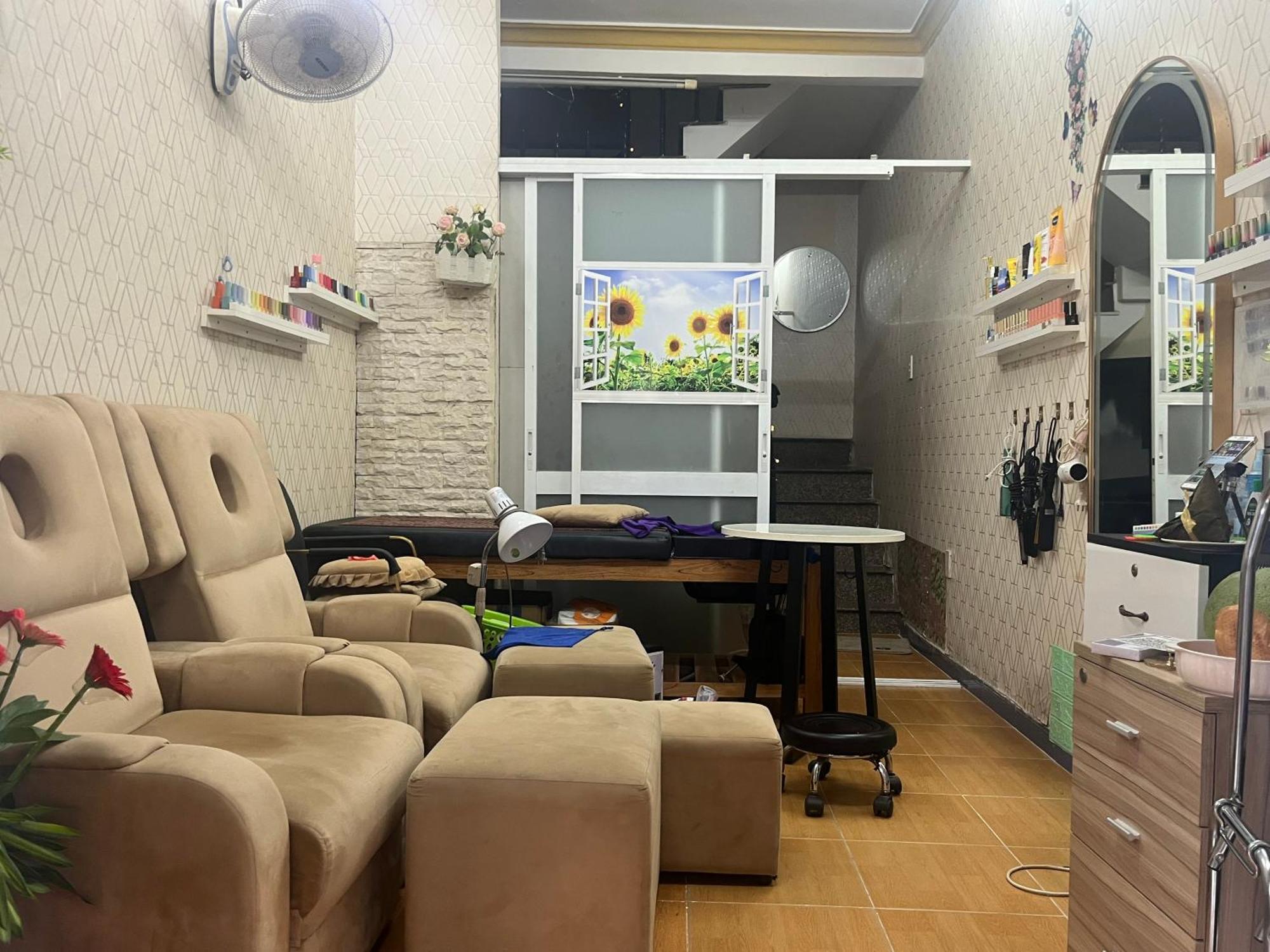 Mai Mai Ở trọ